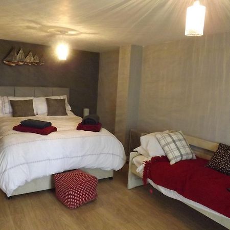 The Swallows Guest House New Quay  Extérieur photo