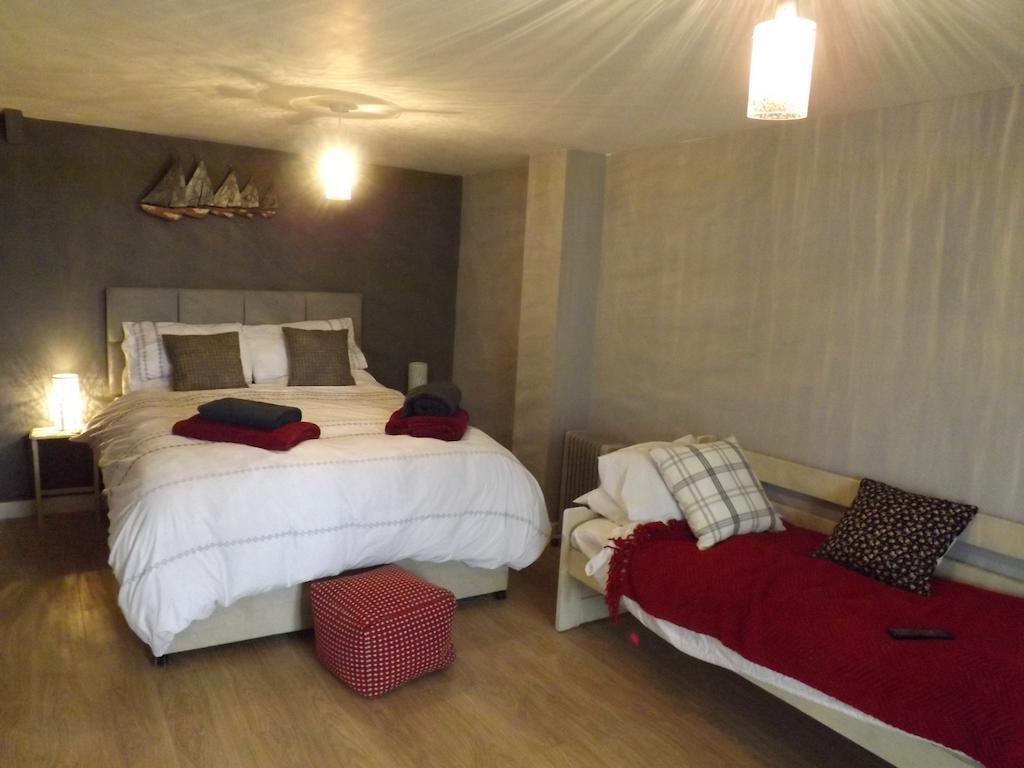 The Swallows Guest House New Quay  Extérieur photo
