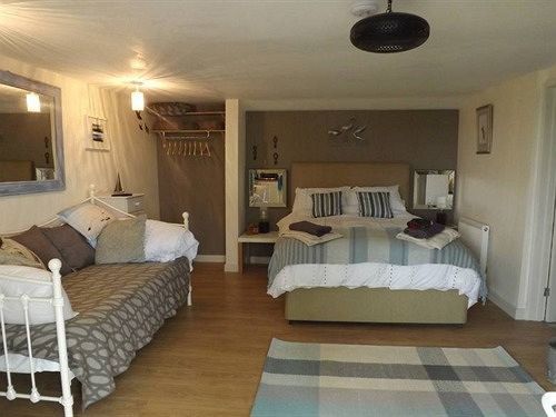 The Swallows Guest House New Quay  Extérieur photo